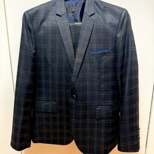 Elegant Classic Style Men's Suit (3 Piece) Wool Size L (50 Italy)